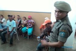 MASALAH SOSIAL PONOROGO : Satpol PP Jaring 15 Gepeng, 1 Pengemis Bawa Anak Balita