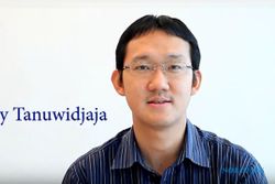 SUAP REKLAMASI JAKARTA : Sunny Tanuwidjaja: Cuma Agung Podomoro Land yang Terlibat Suap, yang Lain....