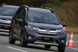 PENJUALAN MOBIL : Ini 20 Mobil Terlaris Maret 2016, Honda-Toyota Dominan