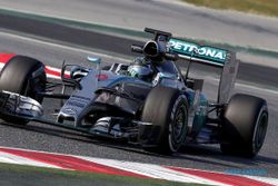 FORMULA ONE 2016 : Rosberg Juara GP Tiongkok, Rio Finis di Posisi 21