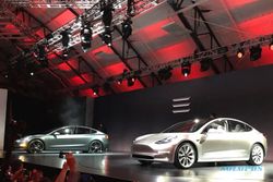 MOBIL LISTRIK: Sedan Tesla 3 Laris Manis, Nissan: Ini Menyenangkan!