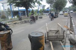 PERBAIKAN JALAN SOLO : Perbaikan Jl. Ahmad Yani Dinilai Muspra