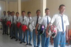 SEKOLAH KARANGANYAR : SMK Muhammadiyah 3 Jadi Pelopor Sekolah Safety Riding Mandiri