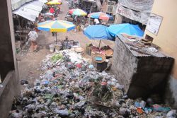 PENGELOLAAN SAMPAH KLATEN : TPS Pasar Kota Peroleh Kiriman Dari Berbagai Wilayah