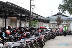 PENATAAN PARKIR SOLO : Tarif Parkir di Stasiun Naik, Pramekers Cari Lokasi Parkir Langganan
