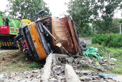 KECELAKAAN BOYOLALI : Rem Blong, Truk Terguling di Jalan Lingkar Utara