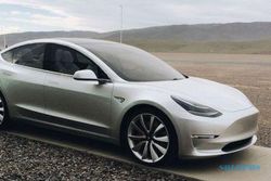 MOBIL TESLA : Tesla Siapkan Mobil Listrik Bawah Rp400 Jutaan