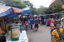 PKL SOLO : Pedagang Sunday Market Dipungut Biaya Kebersihan Tanpa Karcis