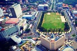 Pengamen Semarang Dikeluhkan Pengunjung Simpang Lima