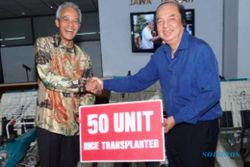 PERTANIAN JATENG : Tahir Foundation Sumbang 50 Mesin Tanam Padi ke Jateng
