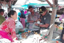 RAZIA BOYOLALI : Tim Gabungan Temukan 4 Kg Daging Busuk di Pasar Wonosegoro