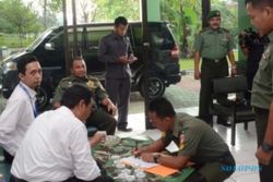 NARKOBA SEMARANG : Prajurit dan PNS Inspektorat Kodam IV/Diponegoro Mendadak Dites Urine