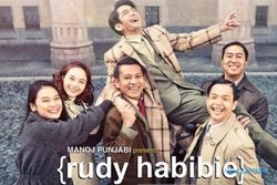 FILM TERBARU : Penonton Rudy Habibie Tembus 585.000