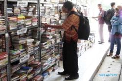 BAZAR BUKU : 10.000 Judul Buku Dijual di Perpustakaan Jateng, Harga Mulai Rp5.000…
