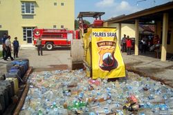 RAZIA SRAGEN : 2.500 Liter Ciu dan 10.000 Butir Petasan Dimusnahkan