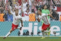 HASIL AKHIR UKRAINA VS POLANDIA : Menang 1-0, Polandia Lolos Sebagai Runner-Up