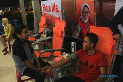 RAMADAN 2016 : Stok Darah Menipis, PMI Layani Pendonoran Darah di Alun-alun Pacitan