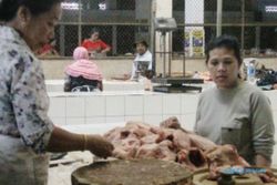 HARGA KEBUTUHAN POKOK : Pantau Pasar Salatiga, Sekda Jateng Temukan Makanan Berbahaya