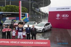 MOBIL KIA: Ramaikan Piala Eropa 2016, Kia Sediakan 447 Mobil