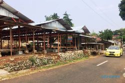 PASAR TRADISIONAL : Pedagang Pasar Trowono Khawatir Tidak Mendapatkan Tempat di Lokasi Darurat