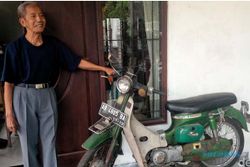 KISAH INSPIRATIF : Inilah Hardjosudiro, Pensiunan Guru De Britto yang Sumbangkan Hasil Penjualan Motornya