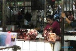 HARGA KEBUTUHAN POKOK : Pedagang Daging Sapi Salatiga Siap Ikuti Instruksi Jokowi, Tapi...