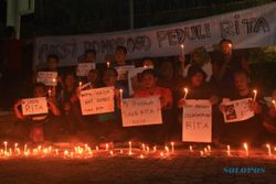 NASIB TKI : Nyalakan Lilin, Warga Ponorogo Berharap Rita Lolos dari Hukuman Mati