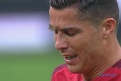 PIALA EROPA 2016 : Cerita Ngengat yang Iringi Tangis Ronaldo