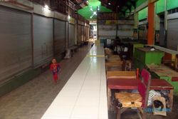LEBARAN 2016 : Sepi Aktivitas Perdagangan, Pasar Bunder Sragen Lengang