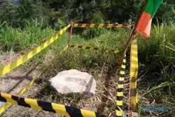 BENDA PURBAKALA BOYOLALI : Warga Temukan Batu Tapak Bima di Sekitar Bukit Gancik