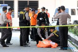    BOM SOLO : Polda Jateng Kumpulkan Sisa Bahan Peledak di Mapolres