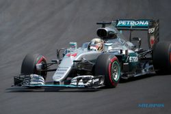FORMULA ONE 2017 : Hamilton di Ambang Juara, Mercedes Tak Boleh Jemawa