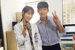 DRAMA KOREA : Bintangi Doctors, Nam Goong Min Pamer Foto Bareng Park Shin Hye