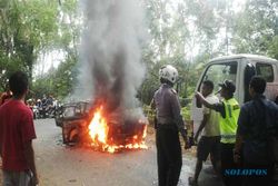 KECELAKAAN BANTUL : Baru Jalan Nanjak, Aki Mobil Konslet & Mengeluarkan Api
