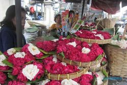 ?  LEBARAN 2016 : Penjual Bunga Tabur Panen Rezeki