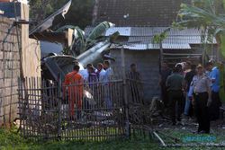 KECELAKAAN UDARA : Terjepit, Pilot Helikopter Terakhir Dievakuasi