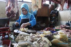 KEBUTUHAN POKOK SOLO : Pedagang Daging di Solo Tolak Jeroan Impor