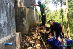  KEKERINGAN GUNUNGKIDUL : Kemarau Basah, Kecamatan Terus Aktif Lakukan Dropping Air