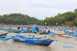 GELOMBANG TINGGI PACITAN : Sebulan Terakhir Nelayan Pacitan Tak Melaut