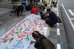 HARI AKSARA INTERNASIONAL : Pemdes Tegaltirto Resmikan Gerakan Aksara Jawa