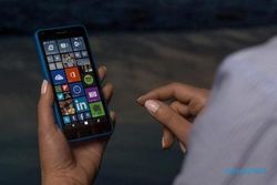Bikin Ponsel Lagi, Microsoft Produksi Smartphone Layar Ganda