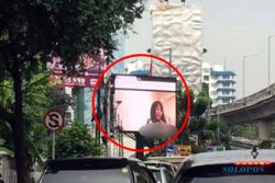 Rekaman Video Syur Videotron di Tengah Macet Jakarta Beredar di Youtube