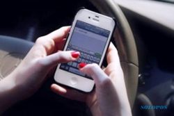 LALU LINTAS SEMARANG : Pengemudi SMS-an Jadi Gunjingan di MIK Semar