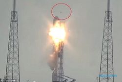 Roket Falcon 9 Pembawa Satelit Facebook Meledak Akibat Ulah Alien?
