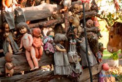 Kisah Misteri Pulau Boneka di Meksiko, Rumah bagi Ribuan Spirit Doll