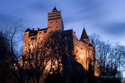 KISAH MISTERI : Habiskan Malam Halloween di Kastil Drakula, Berani Coba?