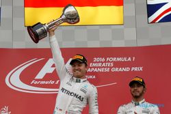 FORMULA ONE 2016 : Rosberg Juara GP Jepang, Hamilton Finis Ketiga