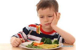 TIPS ASUH ANAK : Begini Agar Anak Si Kecil Gemar Makan Sayur