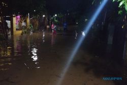 Bengawan Solo Meluap, Banjir Terjang Bantaran di Ngringo Karanganyar