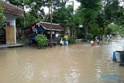 BANJIR PONOROGO : Sekolah Banjir, Siswa SDN 01 Kauman Diliburkan